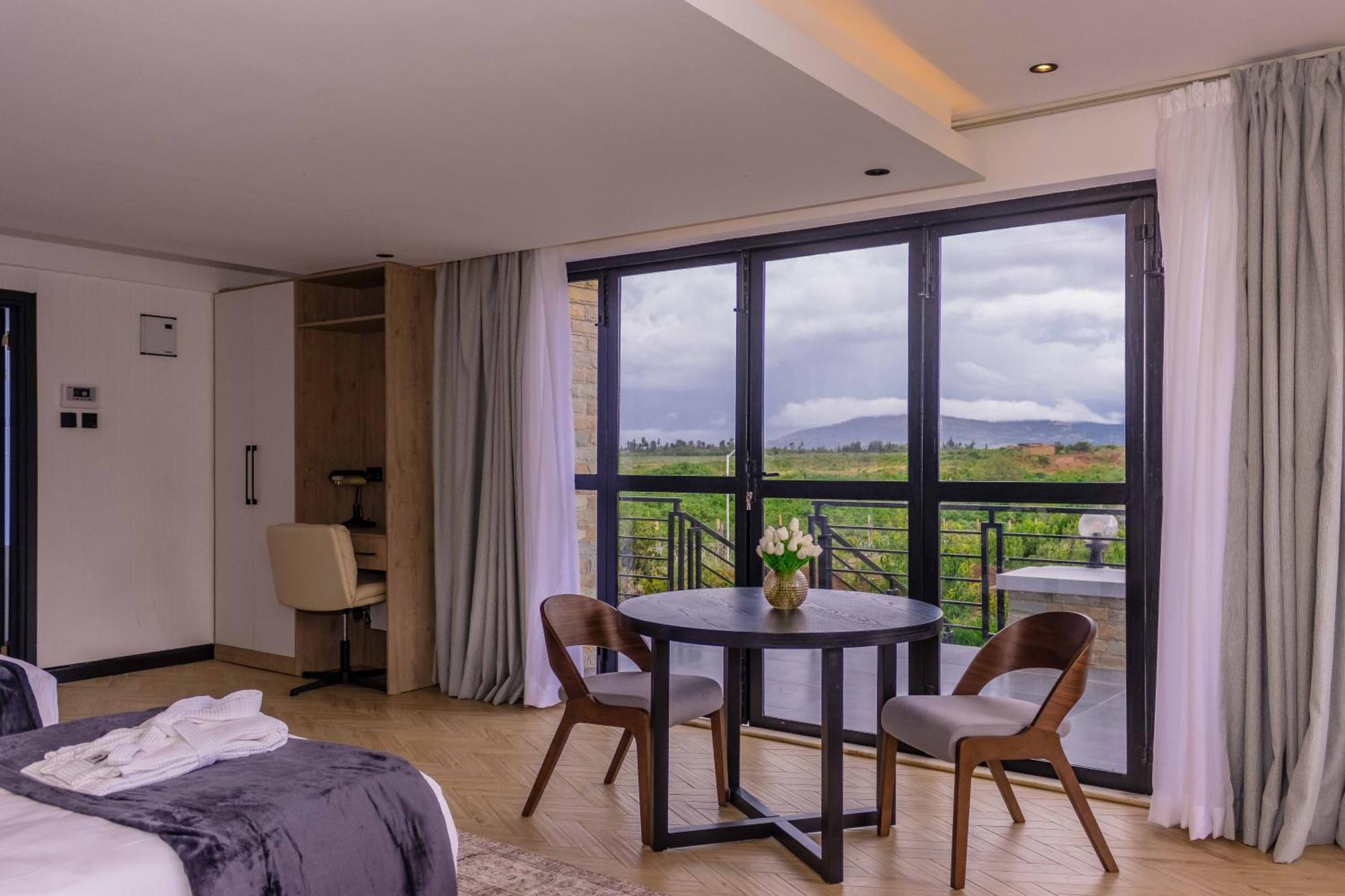 Tufaha Resort Наньюки Экстерьер фото